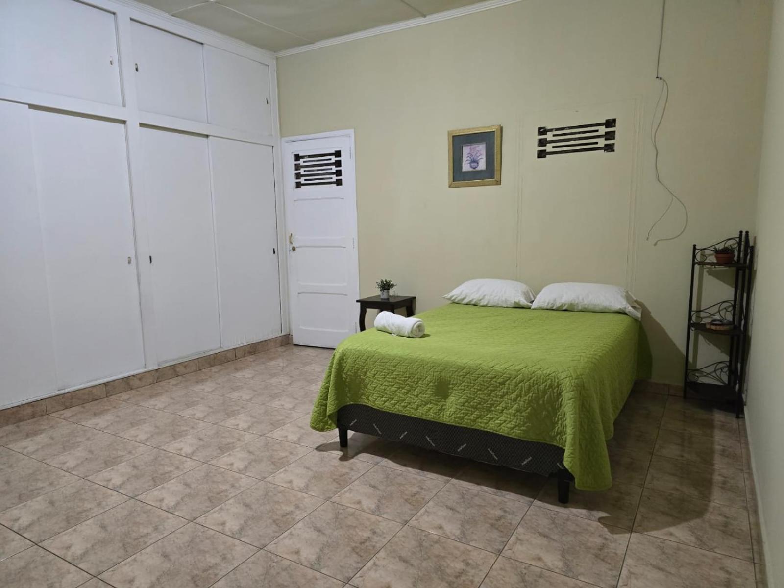 Hostal Casa Luna Σάντα Άνα Εξωτερικό φωτογραφία